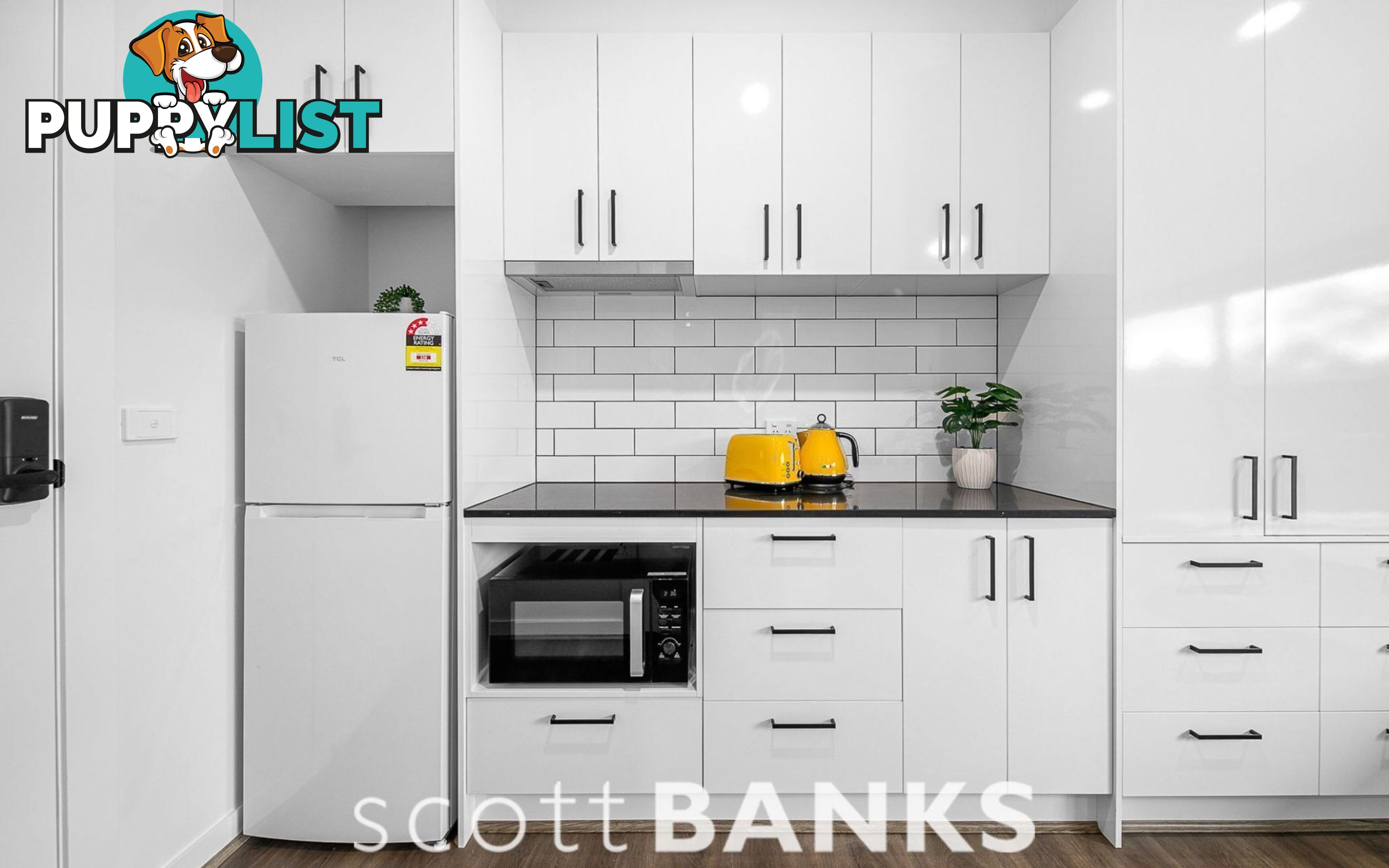 8 13 Raymond Street Melton South VIC 3338