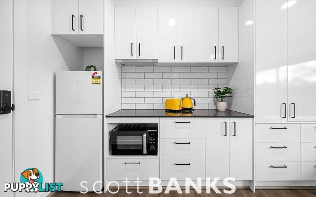 8 13 Raymond Street Melton South VIC 3338