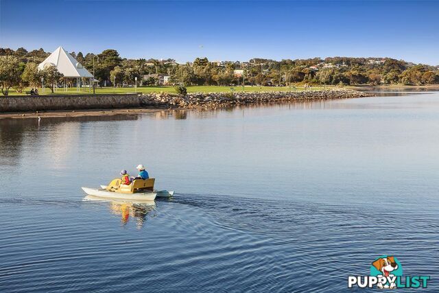 LAKES ENTRANCE VIC 3909