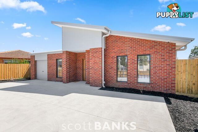 9 3 Richmond Crescent Werribee VIC 3030