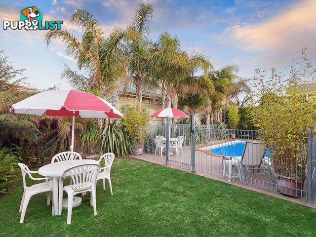 15 Roadknight Street LAKES ENTRANCE, VIC 3909