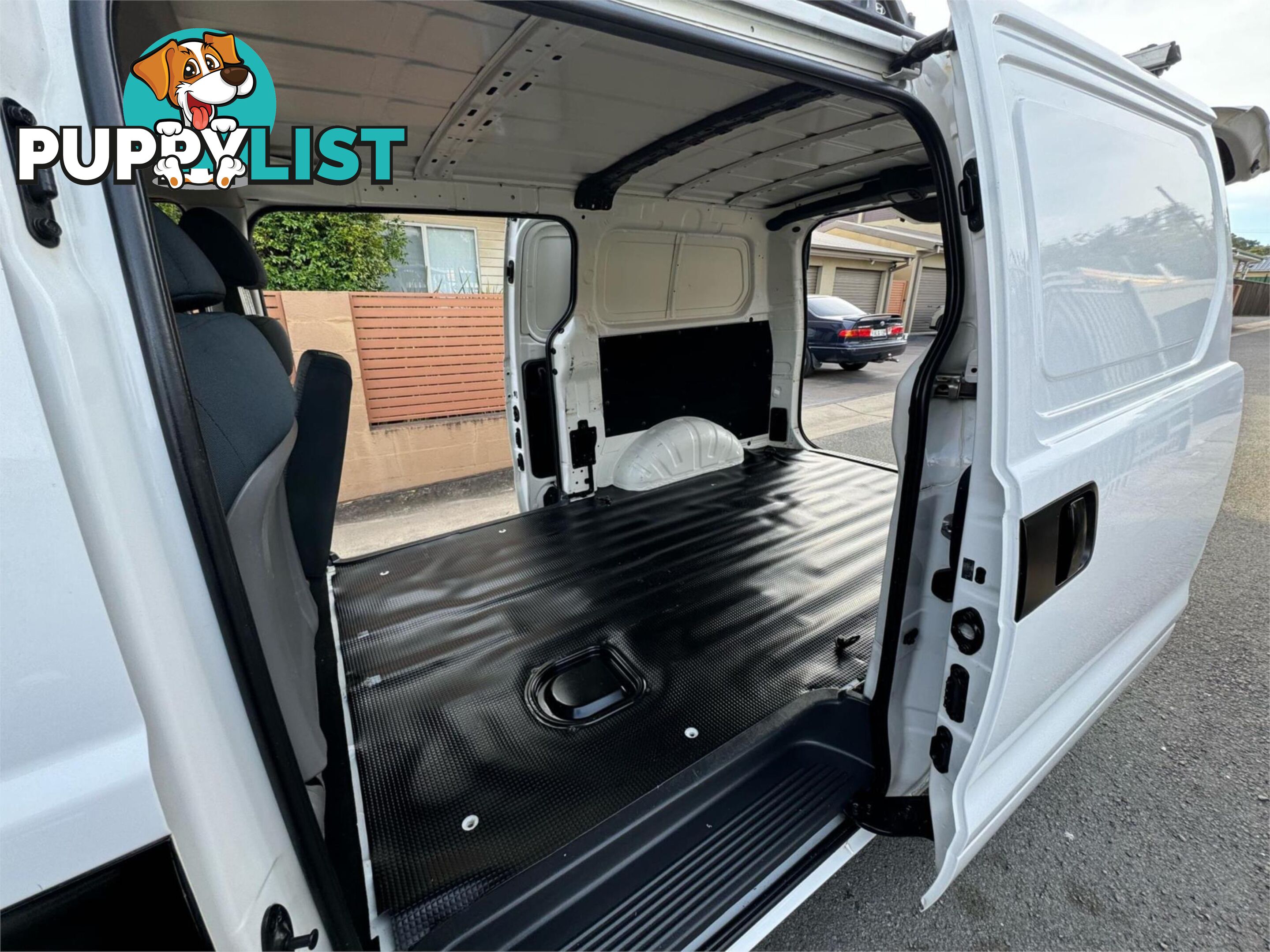 2016 HYUNDAI ILOAD  TQSERIES2(TQ3) 4D VAN