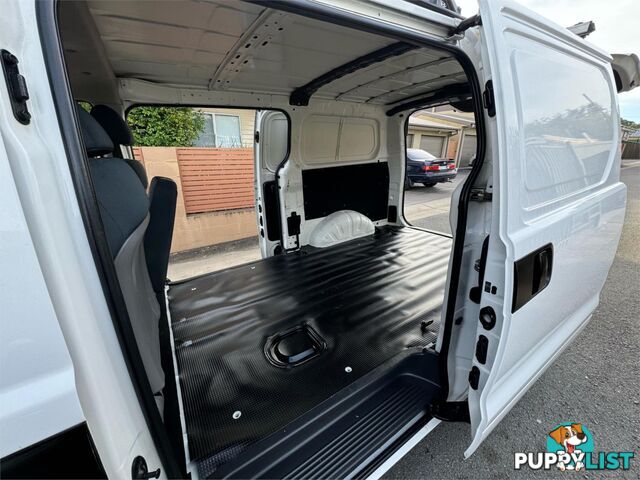2016 HYUNDAI ILOAD  TQSERIES2(TQ3) 4D VAN