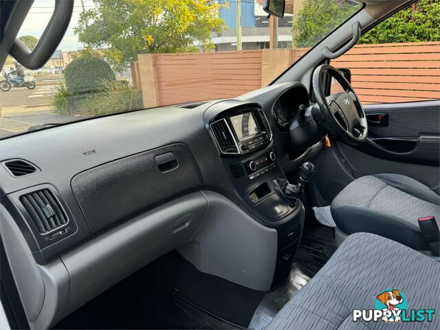 2016 HYUNDAI ILOAD  TQSERIES2(TQ3) 4D VAN