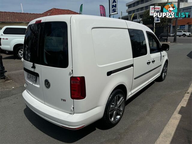 2017 VOLKSWAGEN CADDY MAXICREWVANTSI220 2KMY18 3D VAN