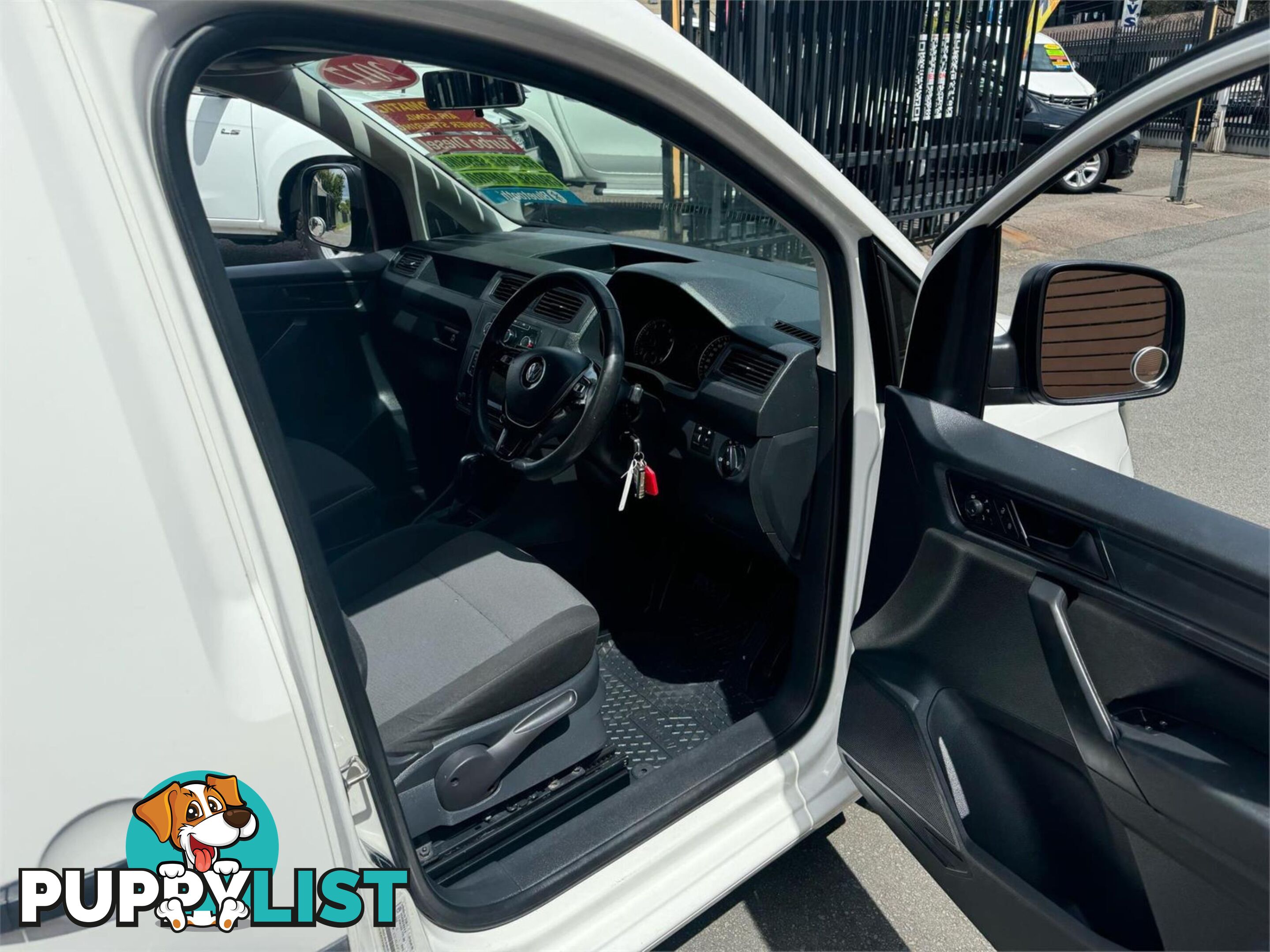 2017 VOLKSWAGEN CADDY MAXICREWVANTSI220 2KMY18 3D VAN