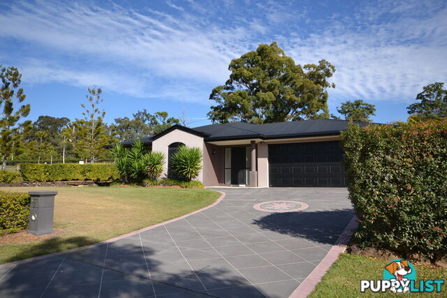 2 John Wayne Close Maudsland QLD 4210