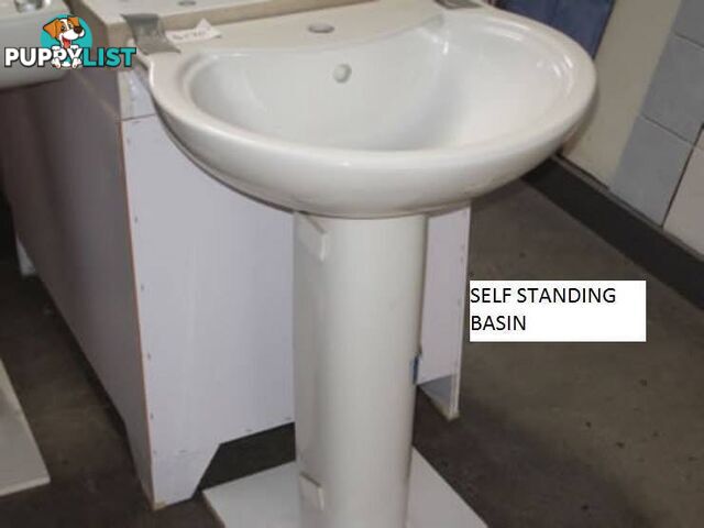 PEDASTOOL BASIN BATHROOMS IDEAL FOR SMALL AREA 1 & 3 HOLE