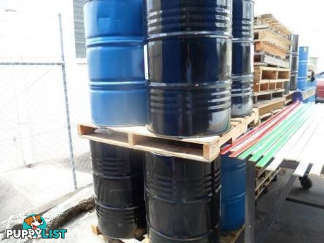 200 LITRE DRUMS STEEL CLEAN NO WASHNG INSIDE