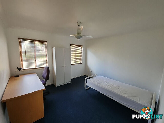8 Fieldings Road College View QLD 4343
