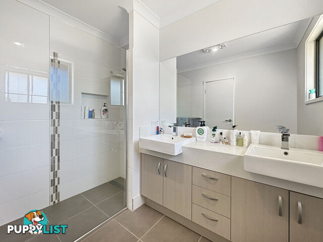 11 Sundew Crescent Kensington Grove QLD 4341