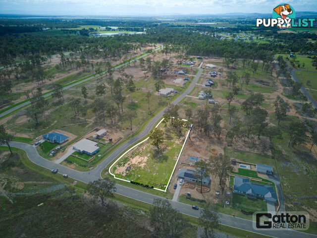 8 Newland Place Adare QLD 4343