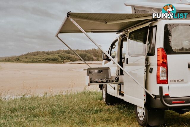 BUS 4x4 CAMPERVAN CONVERSION OF HIACE