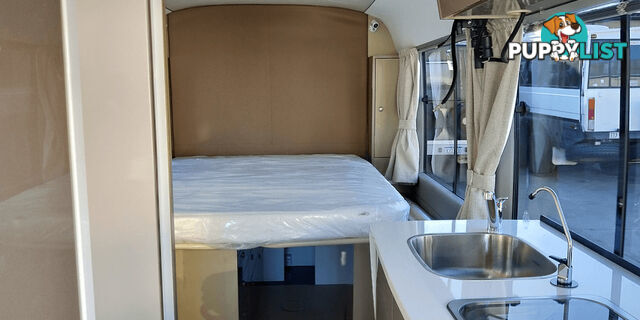 BUS 4x4 MOTORHOME CONVERSION OF COASTER