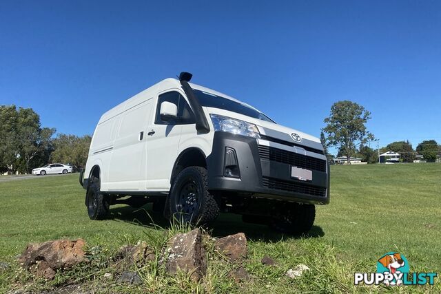 BUS 4x4 CONVERSION OF SLWB HIACE