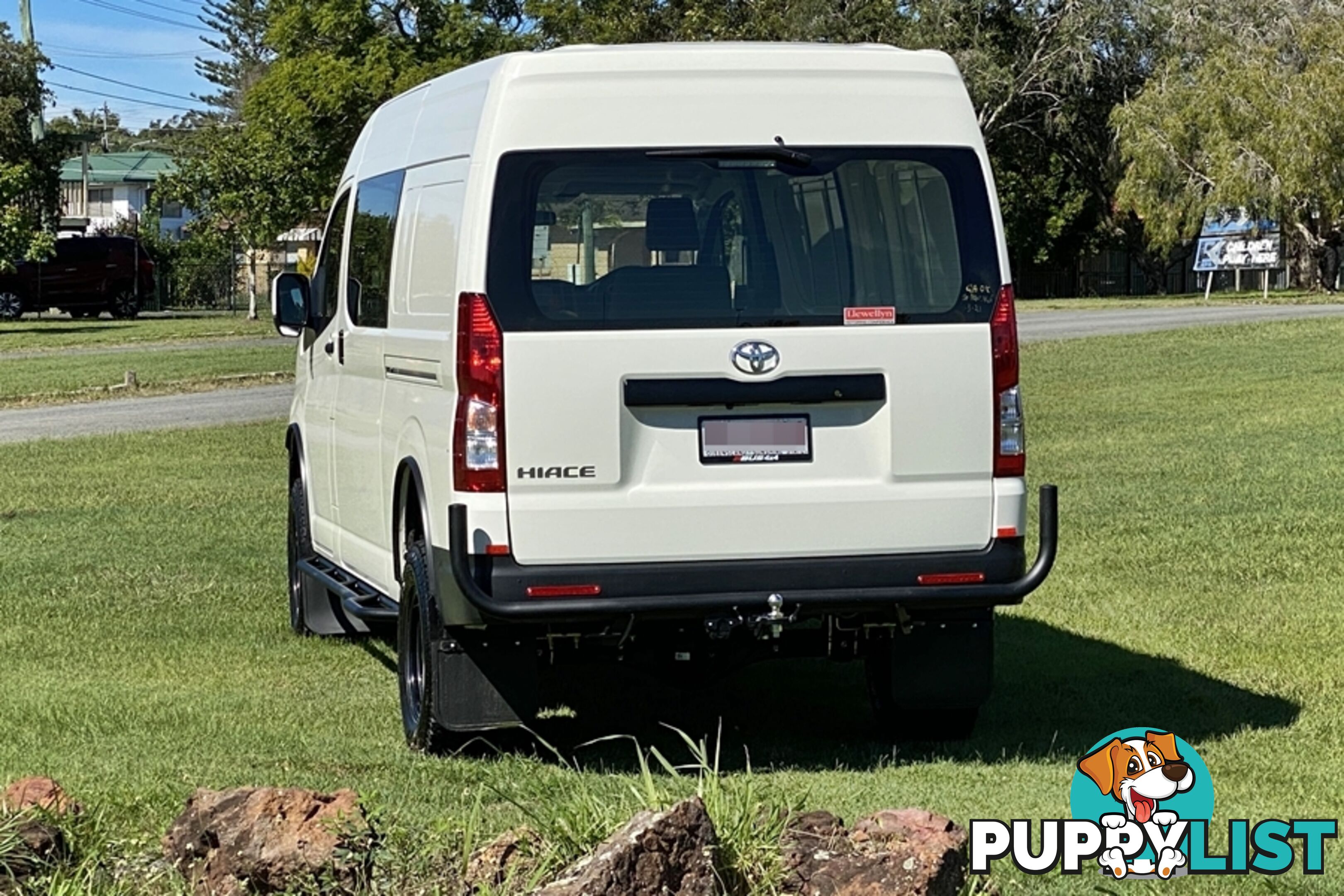 BUS 4x4 CONVERSION OF SLWB HIACE