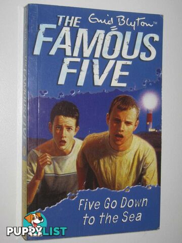 Five Go Down to the Sea - The Famous Five Series #12  - Blyton Enid - 2004