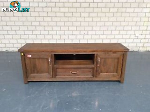 LANNISTER - ENTERTAINMENT UNIT - DISCONTINUED STOCK CLEARANCE