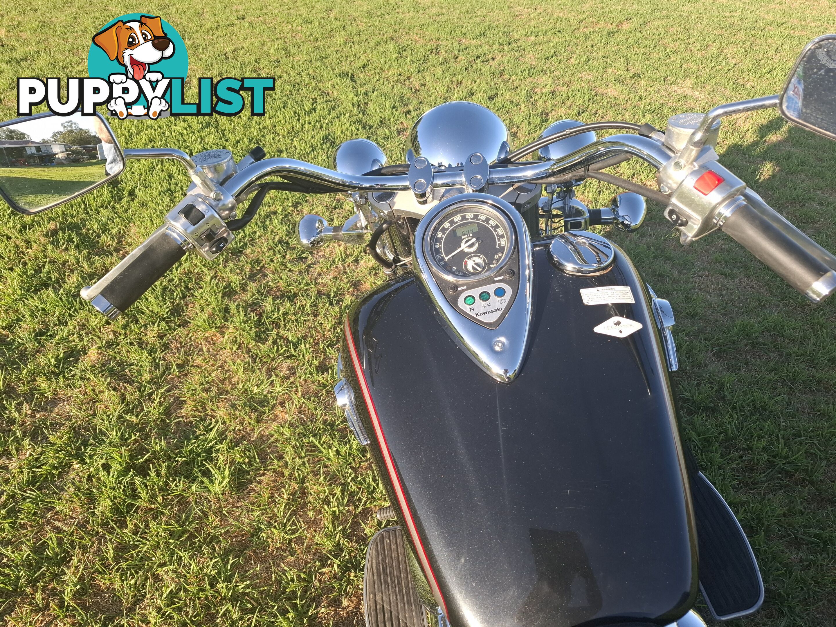 2001 Kawasaki Vulcan 1500 Classic (VN1500) cruiser road