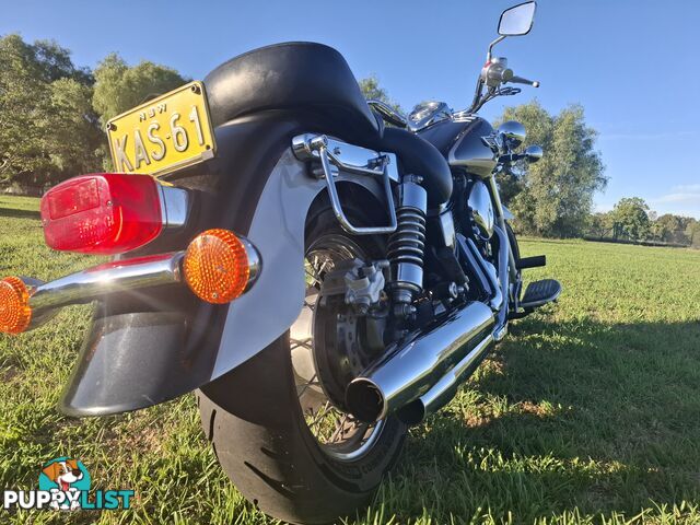 2001 Kawasaki Vulcan 1500 Classic (VN1500) cruiser road