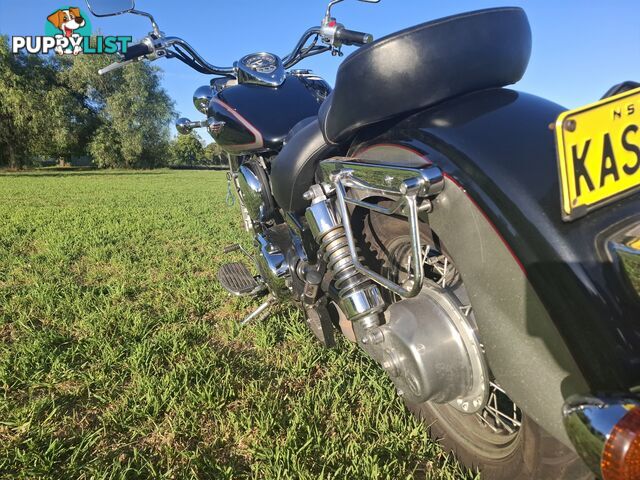 2001 Kawasaki Vulcan 1500 Classic (VN1500) cruiser road