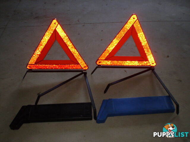 Volvo safety triangles