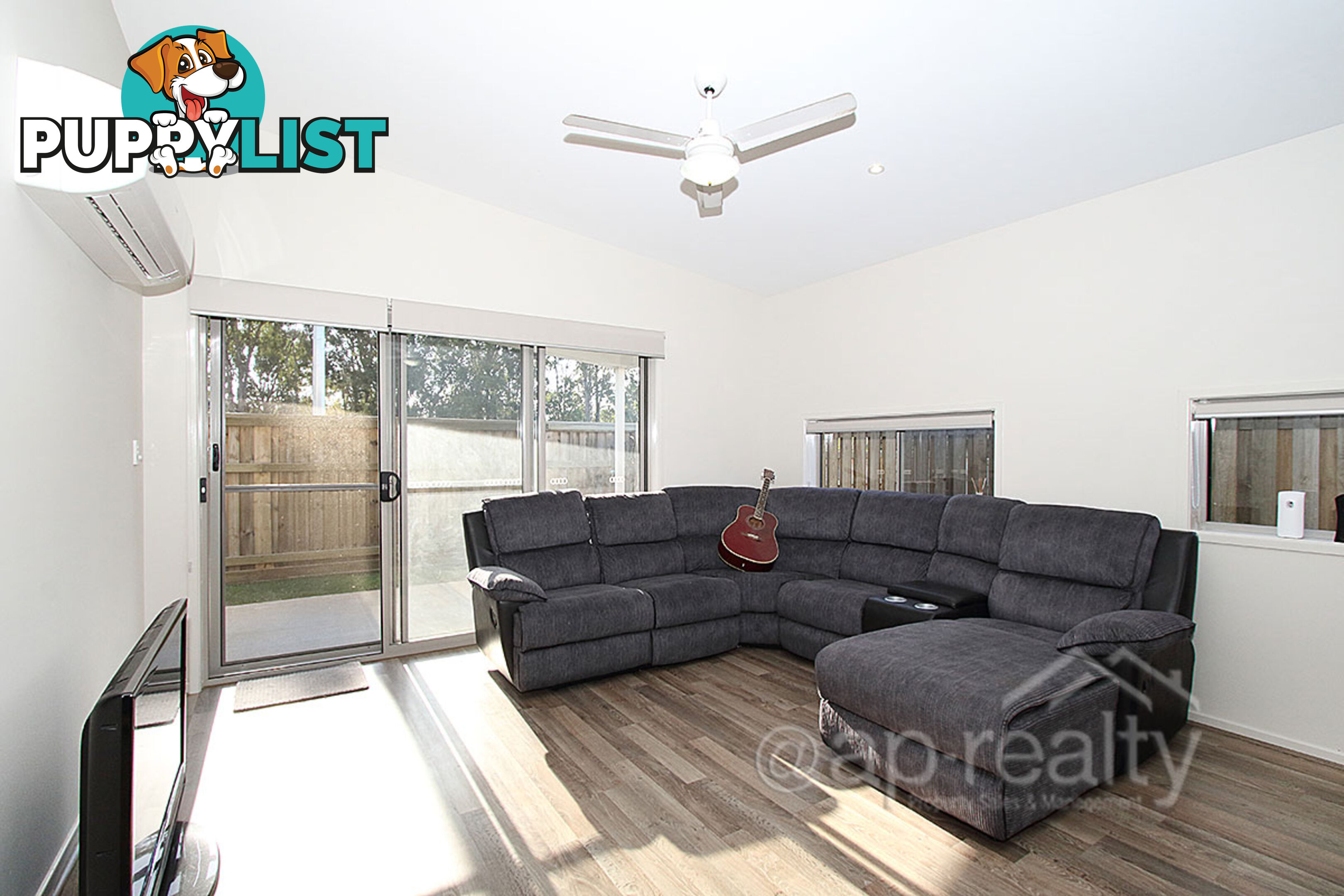 15 Troost Circuit BELLBIRD PARK QLD 4300