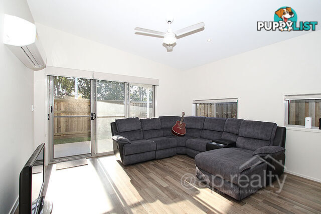 15 Troost Circuit BELLBIRD PARK QLD 4300