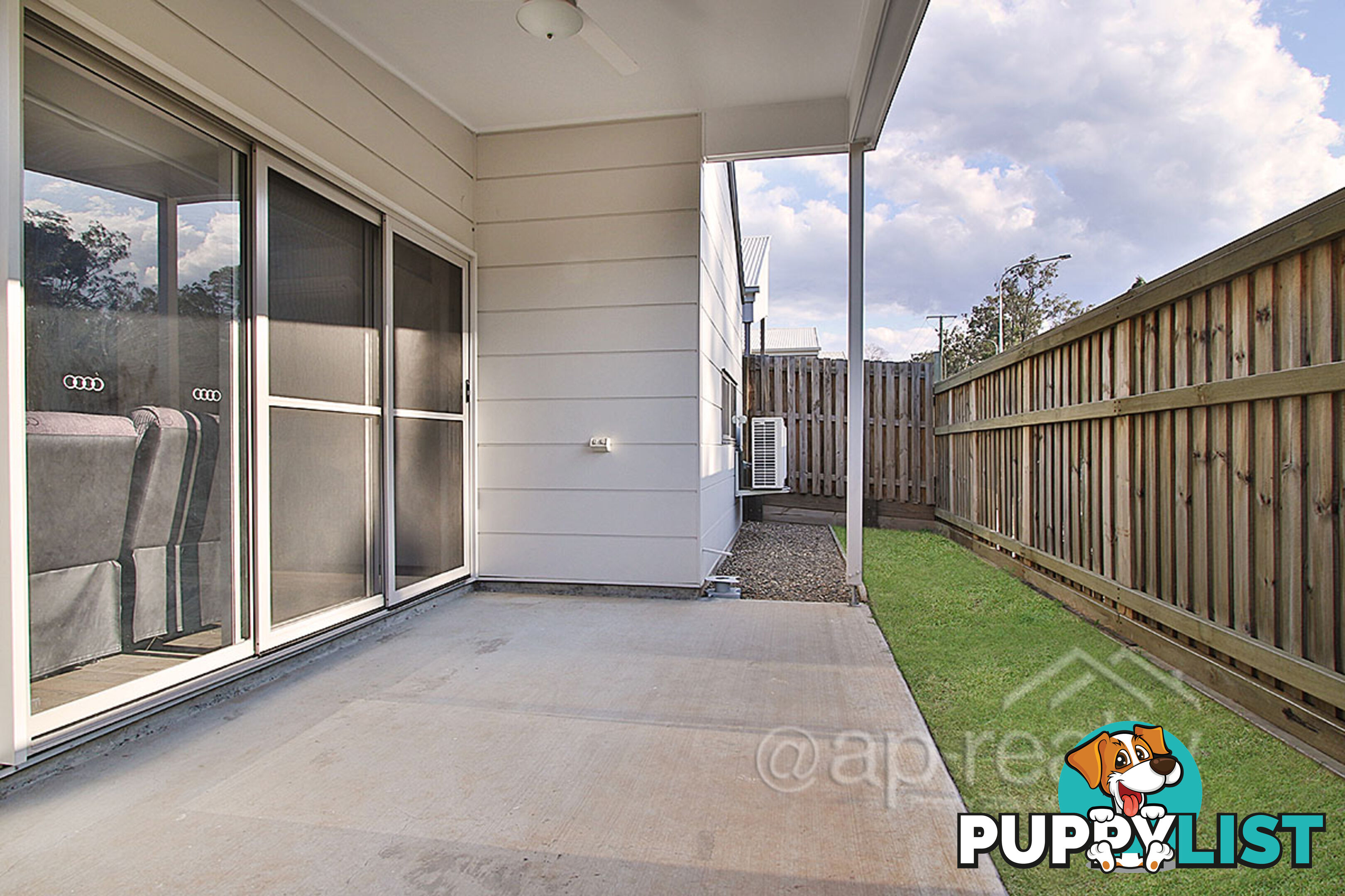 15 Troost Circuit BELLBIRD PARK QLD 4300