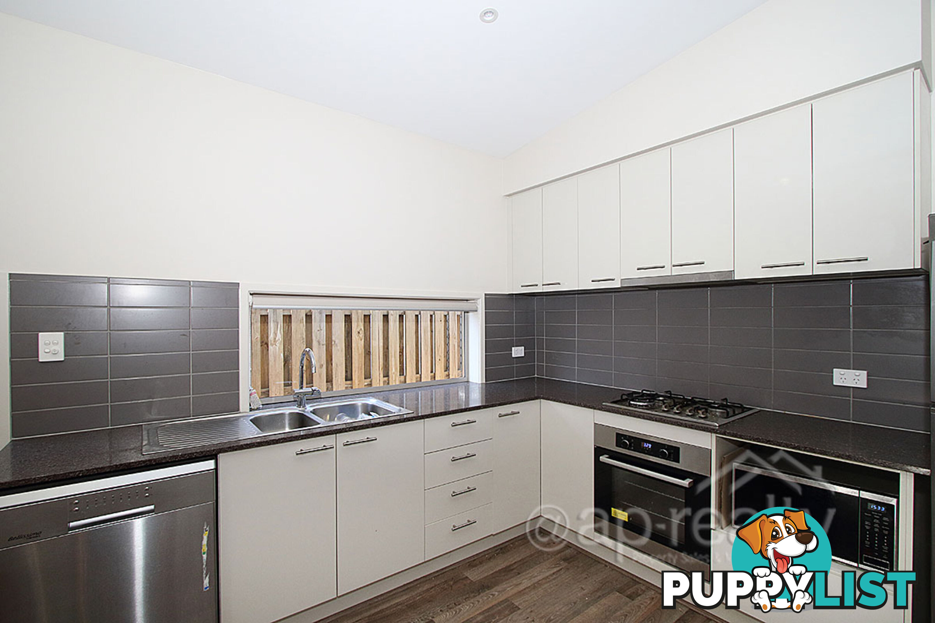 15 Troost Circuit BELLBIRD PARK QLD 4300