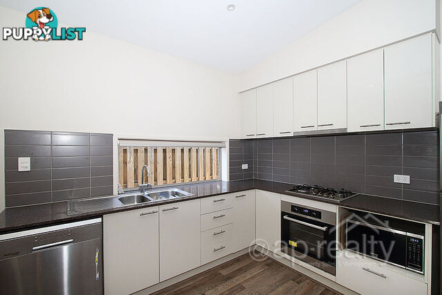 15 Troost Circuit BELLBIRD PARK QLD 4300