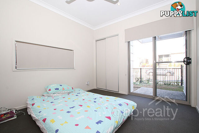 15 Troost Circuit BELLBIRD PARK QLD 4300