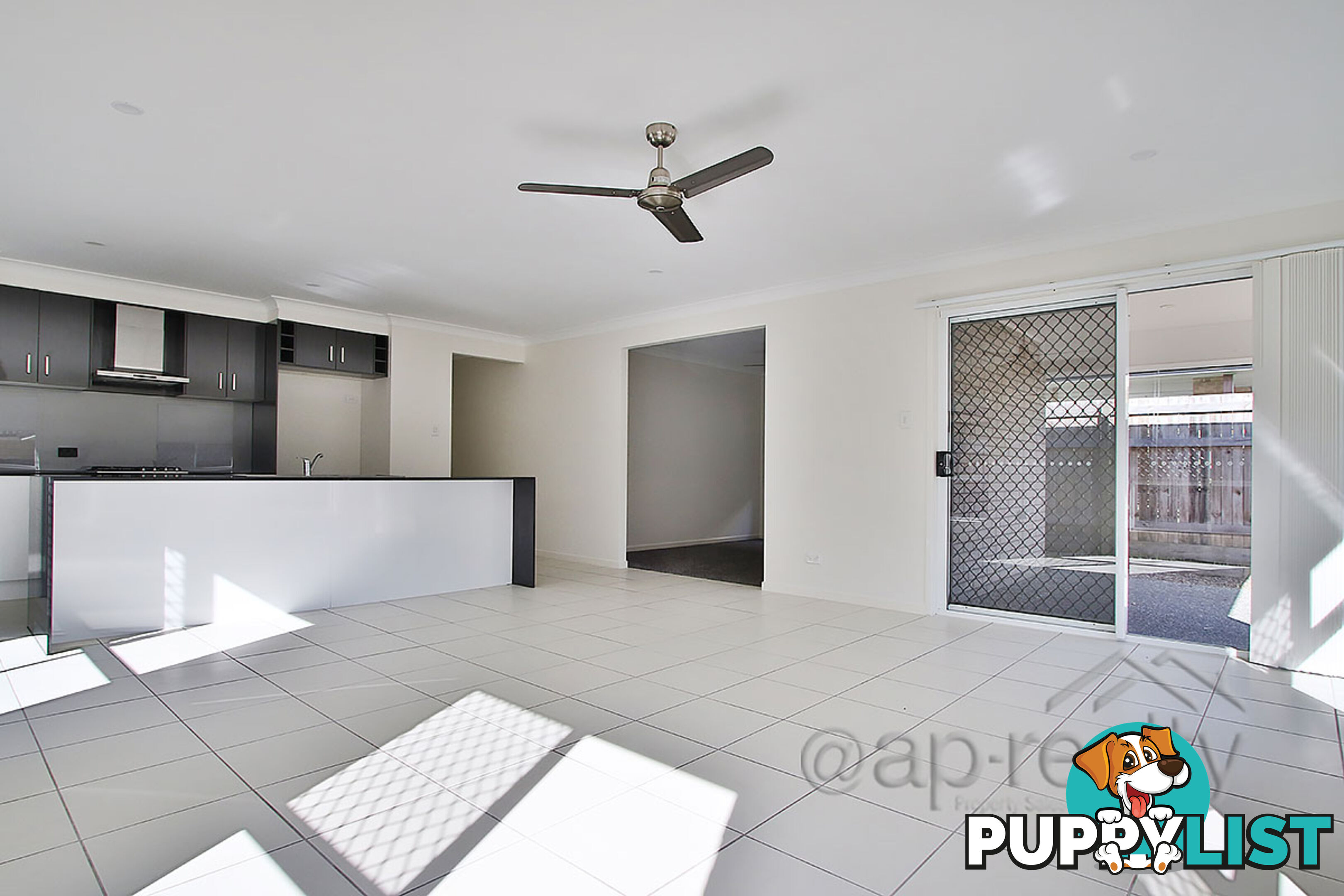 4 Travertine LOGAN RESERVE QLD 4133