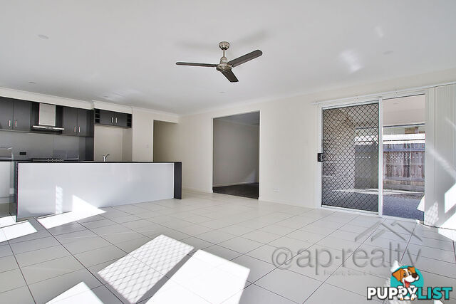 4 Travertine LOGAN RESERVE QLD 4133