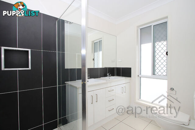 4 Travertine LOGAN RESERVE QLD 4133