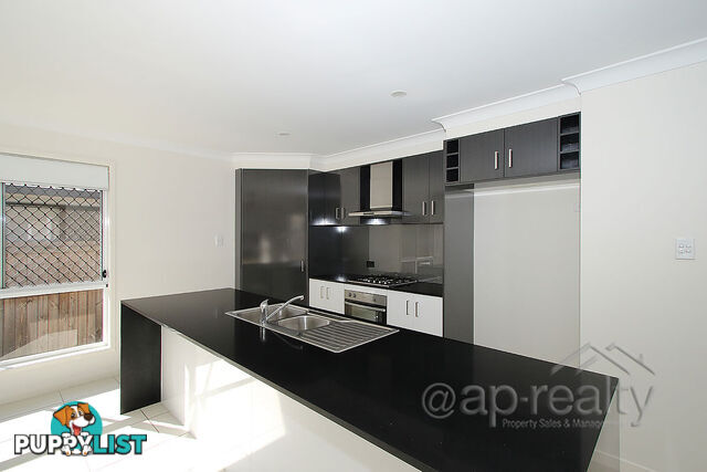 4 Travertine LOGAN RESERVE QLD 4133