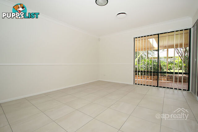 9 Clarence Place FOREST LAKE QLD 4078