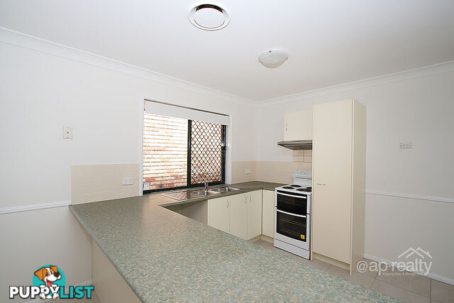 9 Clarence Place FOREST LAKE QLD 4078