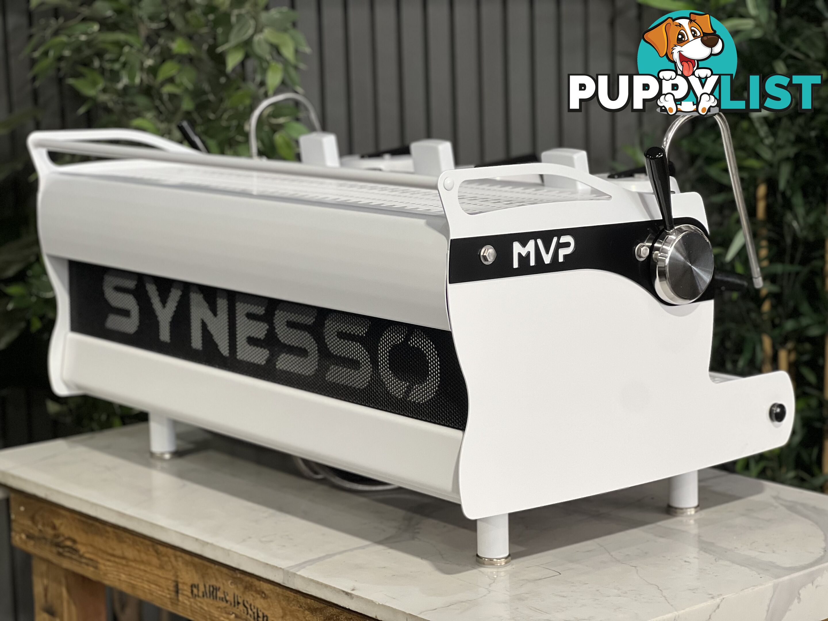 SYNESSO MVP 3 GROUP ESPRESSO COFFEE MACHINE BLACK & WHITE