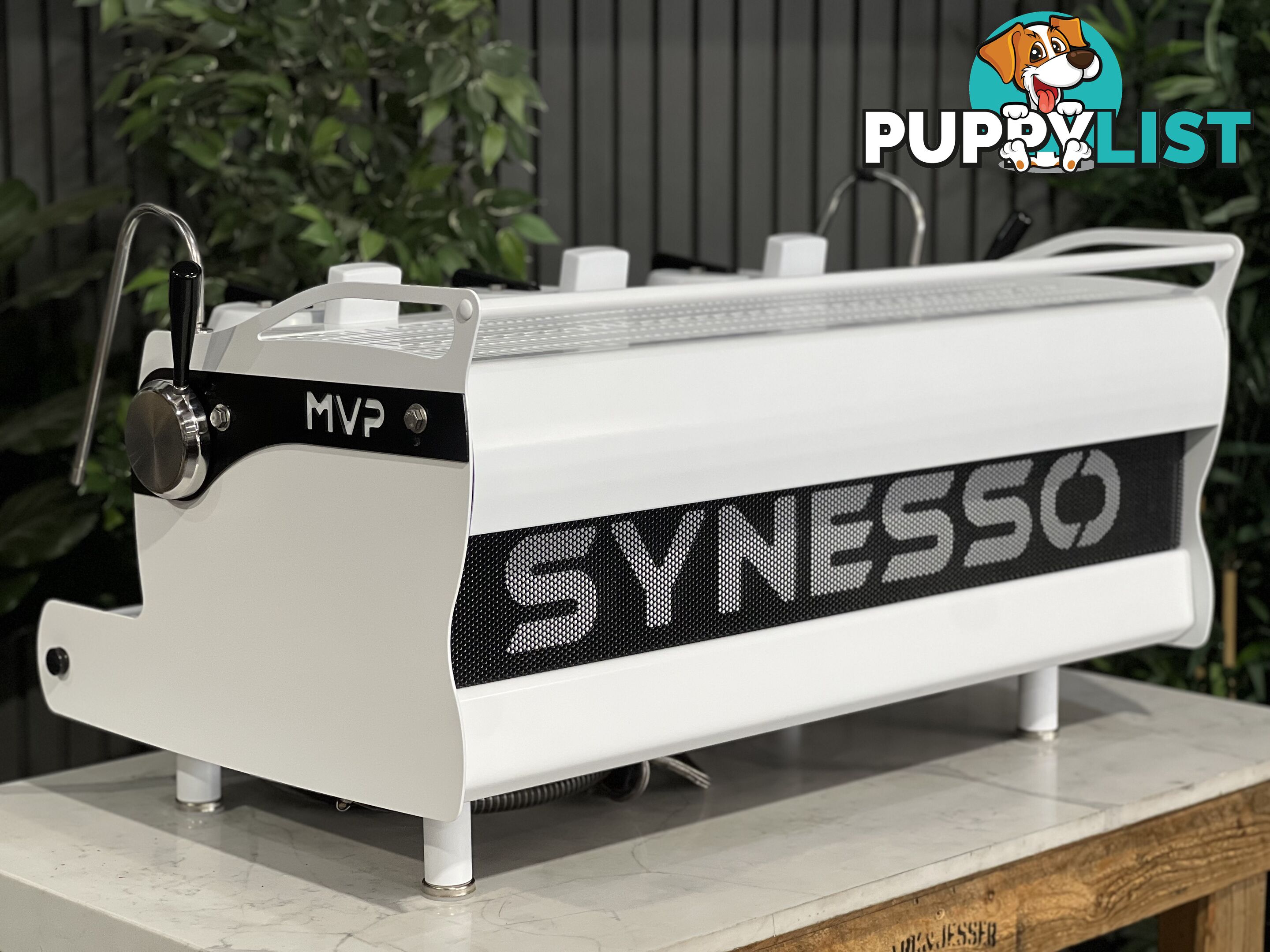 SYNESSO MVP 3 GROUP ESPRESSO COFFEE MACHINE BLACK & WHITE