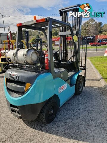 CLEARANCE SALE!! 1.8T, 2.5T and 3.0T Late model Forklifts   