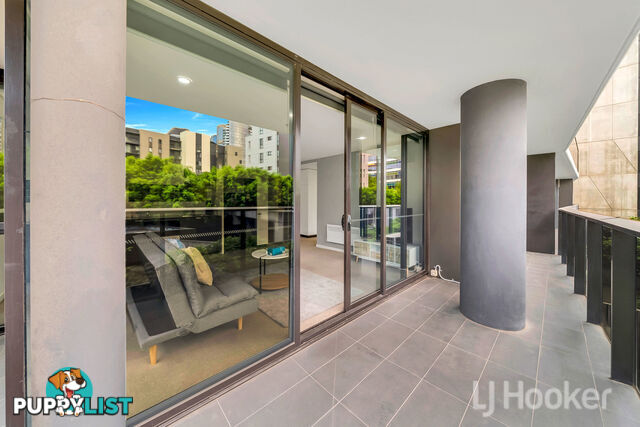 206/815 Bourke Street DOCKLANDS VIC 3008