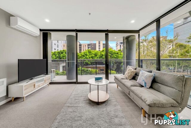 206/815 Bourke Street DOCKLANDS VIC 3008