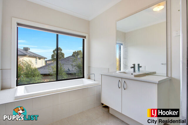 15 Maritime Circuit POINT COOK VIC 3030