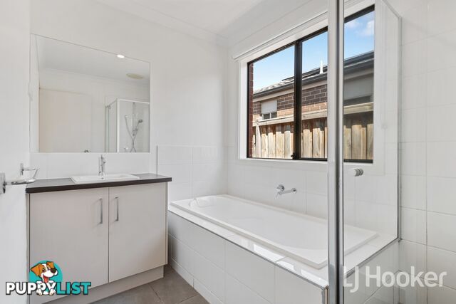 8 Boswell Place TRUGANINA VIC 3029