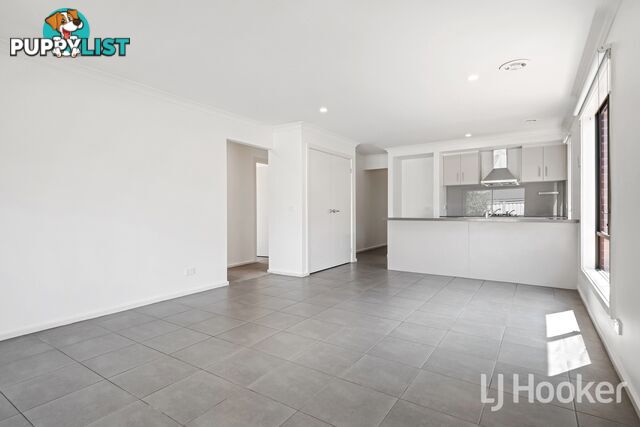 8 Boswell Place TRUGANINA VIC 3029