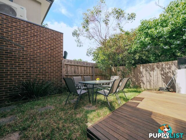 2/5 Tandara Court CHADSTONE VIC 3148