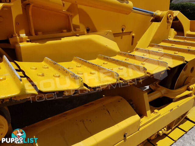 Komatsu D20A-7 dozer with Rippers