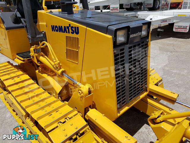 Komatsu D20A-7 dozer with Rippers