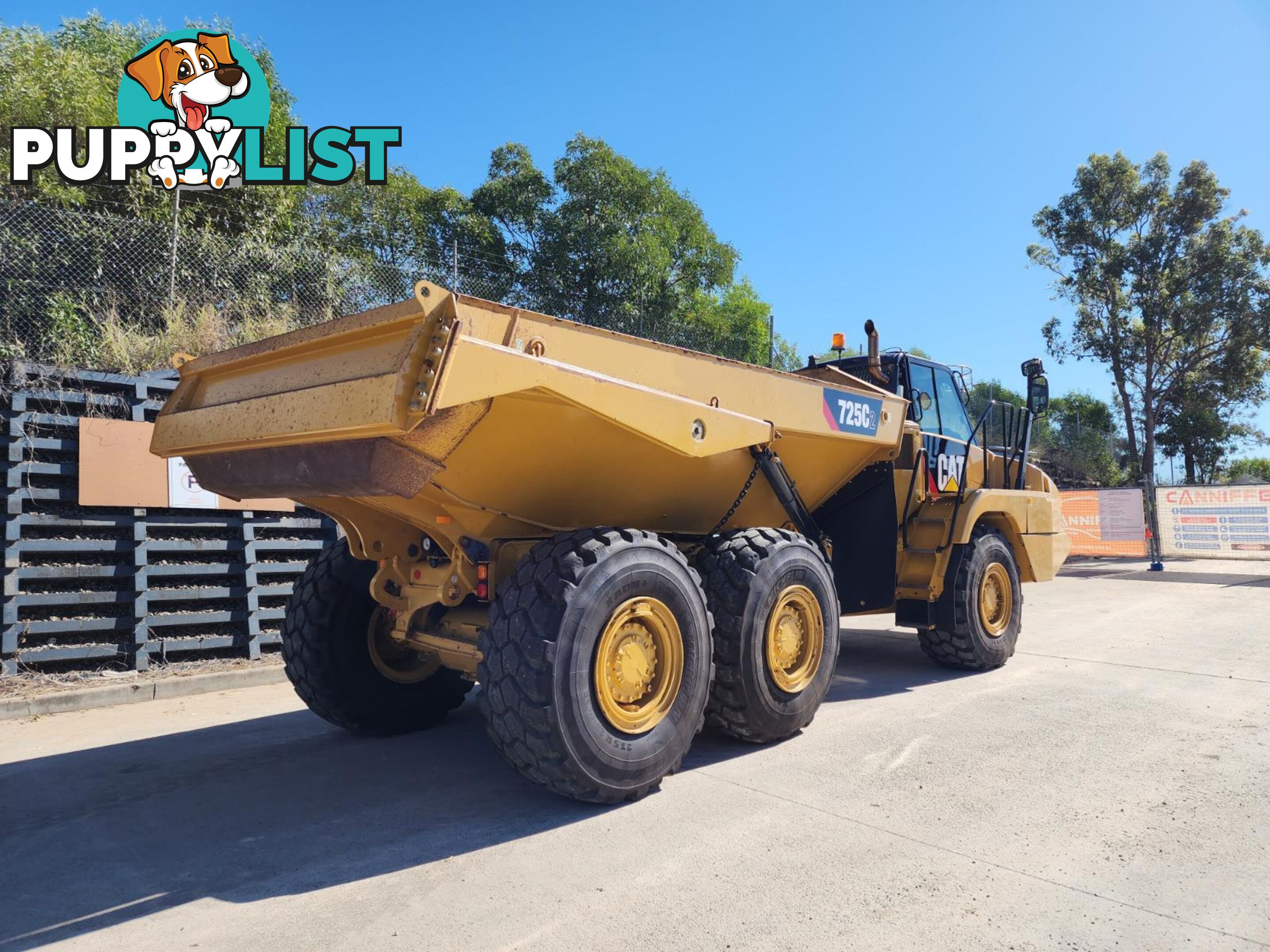 2015 Caterpillar 725C2 Articulated Dump Truck (Stock No. 97672)